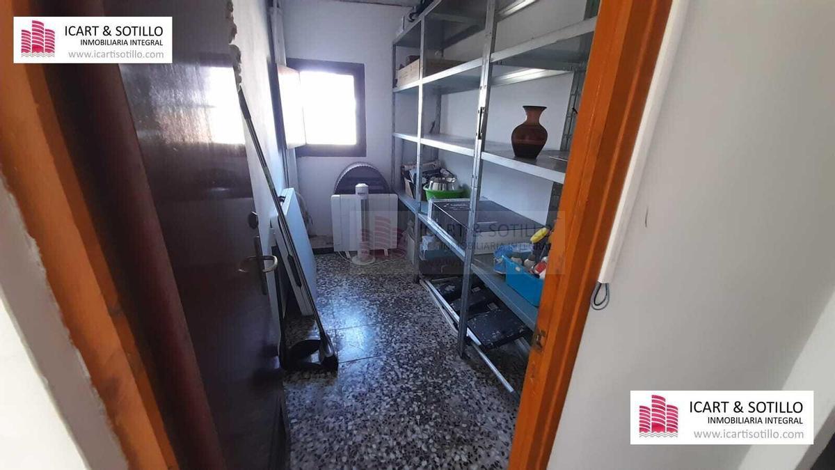 Galería de imágenes: Casa con piscina en venta en Vinaròs: una propiedad urbana con gran parcela y descuento de 15.000 euros