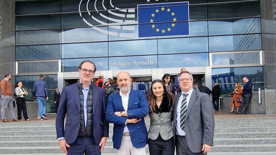 Los talleres hacen oír sus quejas contra las aseguradoras en el Parlamento europeo