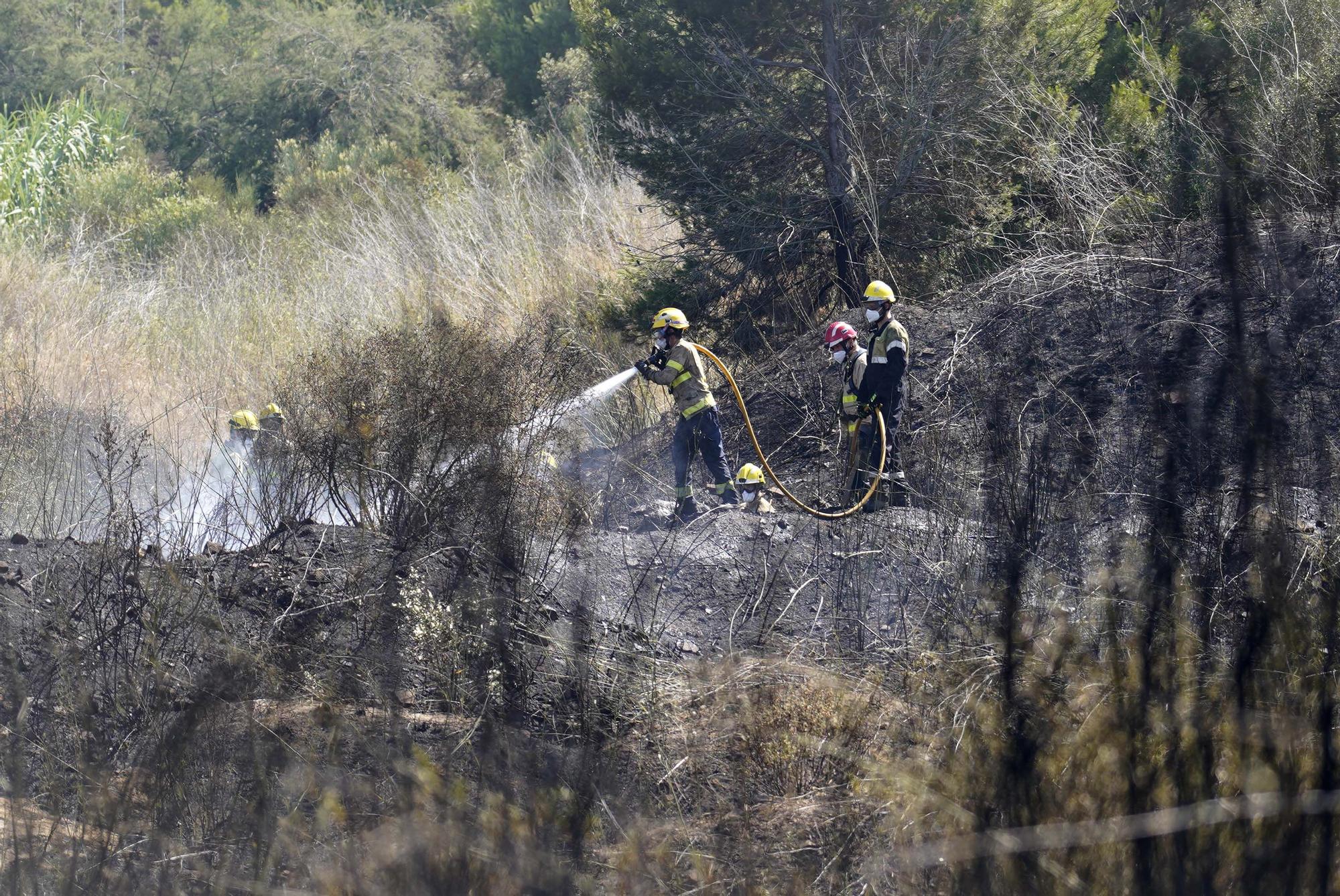 Incendi a Calonge: petit ensurt prop de la piscina