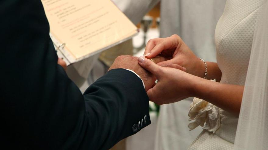 Las disoluciones matrimoniales descendieron un 7,2% en 2019 en Extremadura