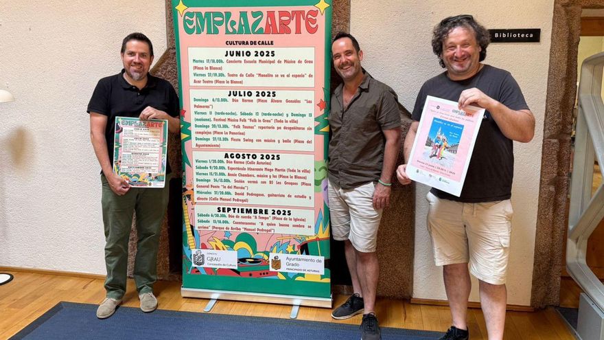 Por la izquierda, Diego García, Pablo Ibarluzea y Roca Ruárez durante la presentación en la Casa de Cultura. | C. V.