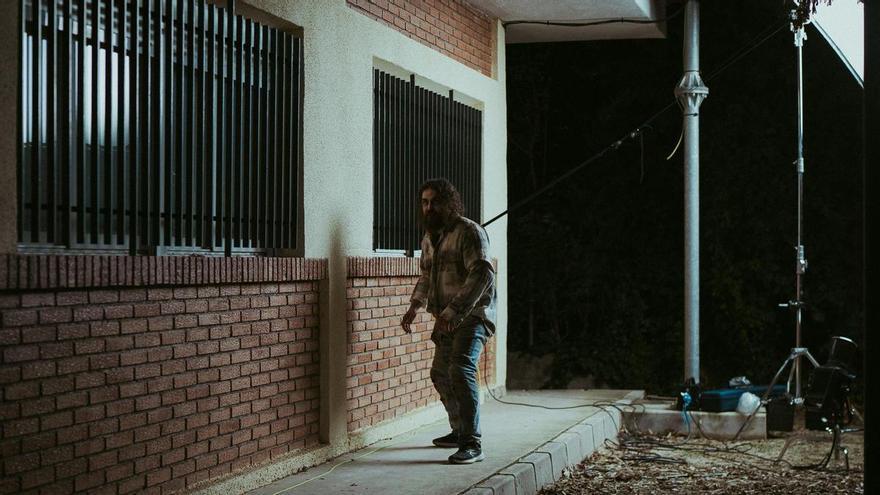 Infectados y ciencia: la serie que convierte Molina en un caos