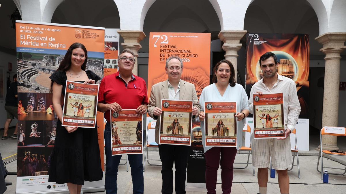 Presentación de la extensión del certámen teatral emeritense en Regina.