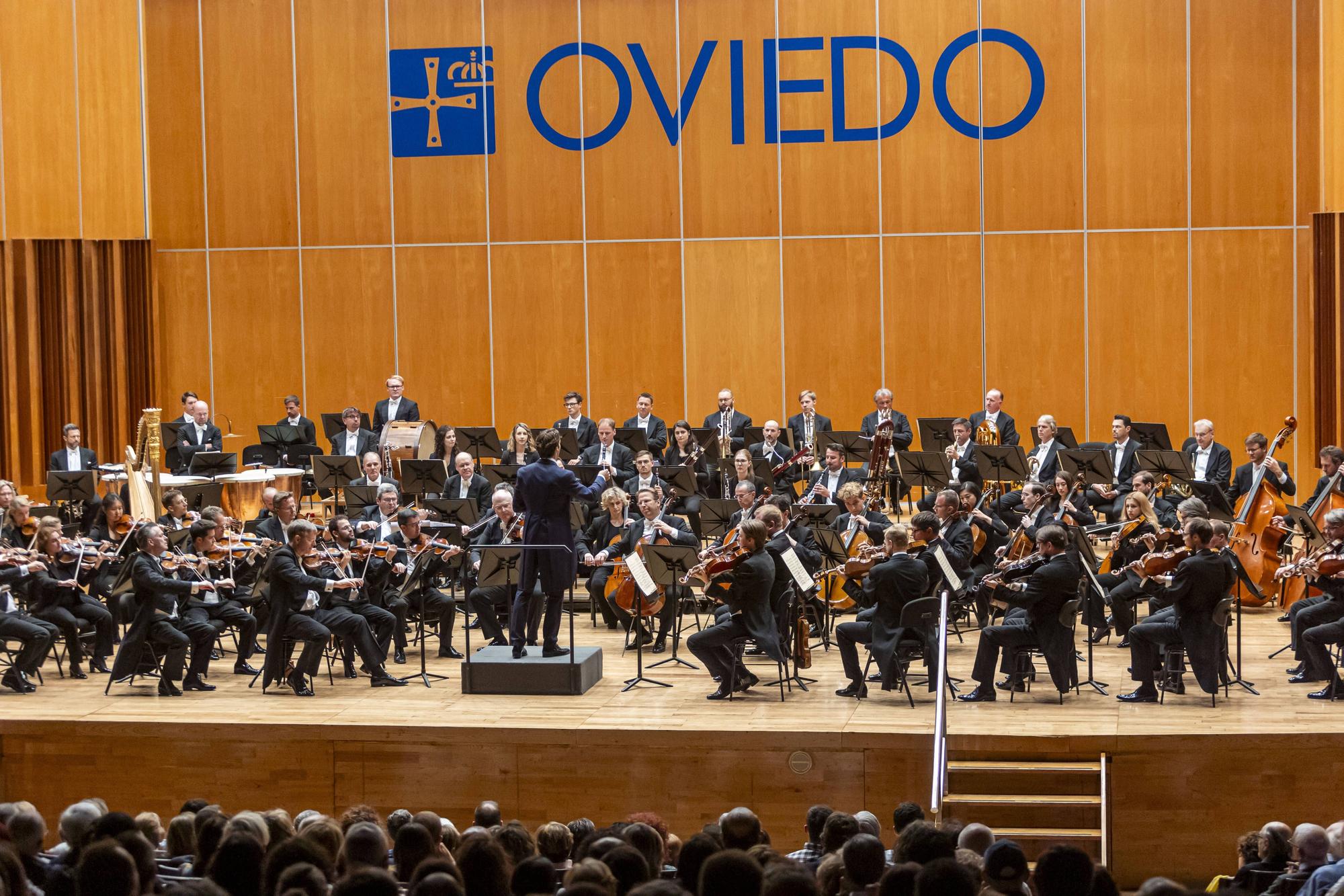 EN IMÁGENES: así fue el concierto de la Orquesta Filarmónica de Viena en Oviedo