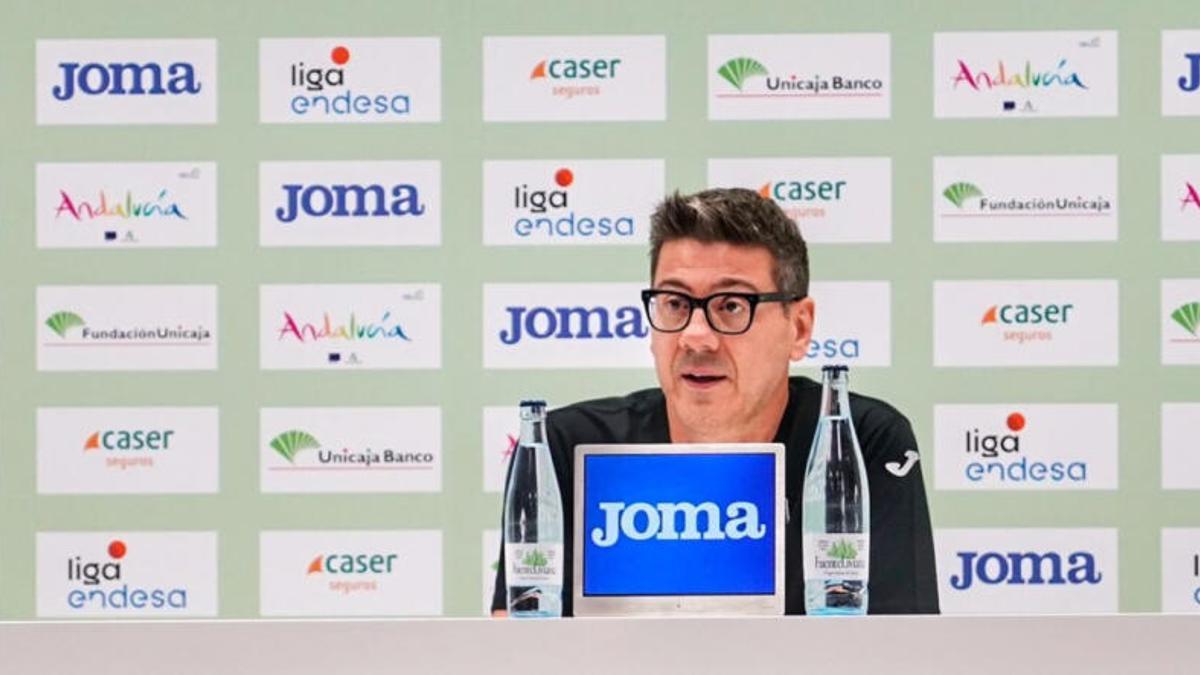 Fotis Katsikaris, durante la rueda de prensa.