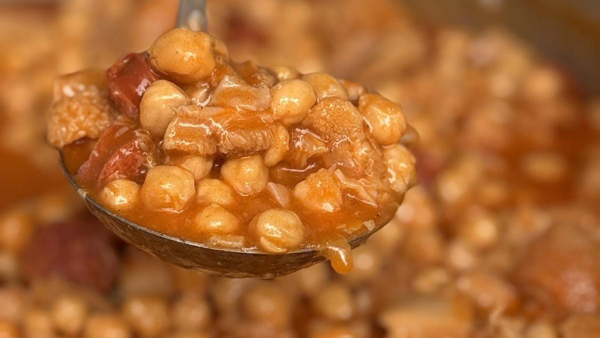 Potaje de garbanzos de Escacena (IGP Garbanzo de Escacena).