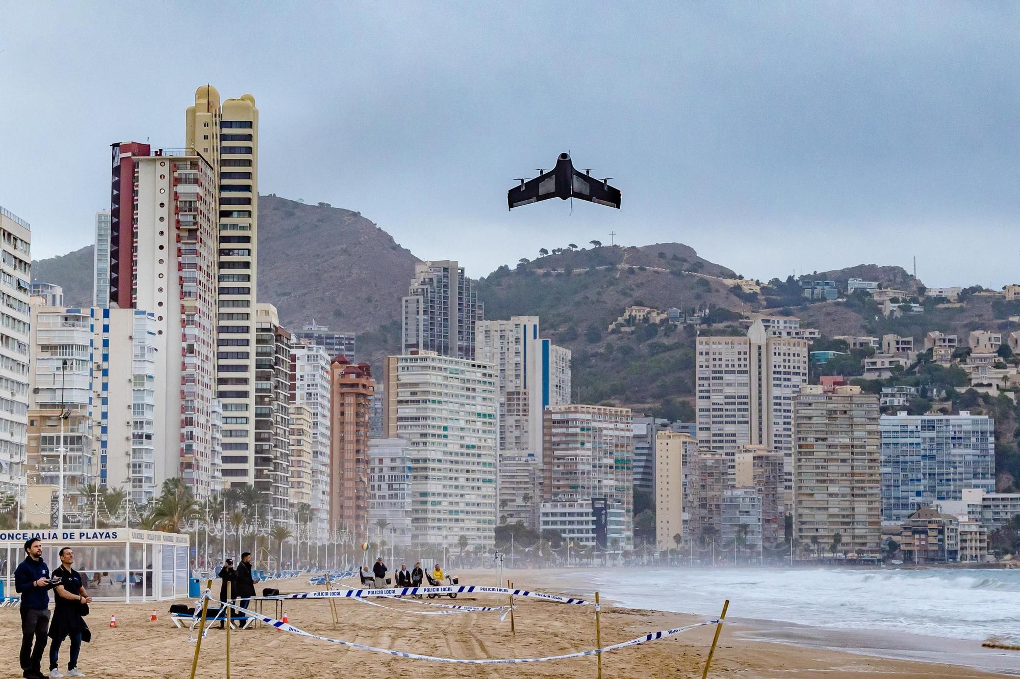 Prueba para gestionar el vuelo masivo de drones en Benidorm