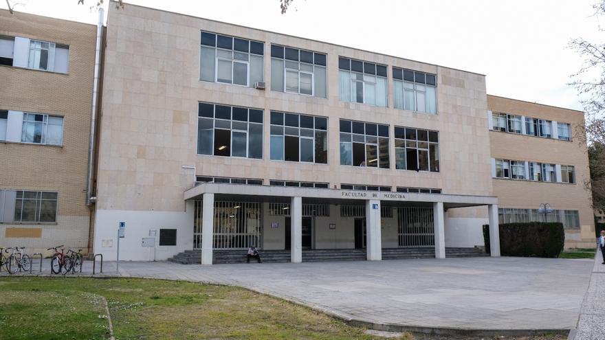 Las obras de la Facultad de Medicina se retrasan al curso 2025-2026