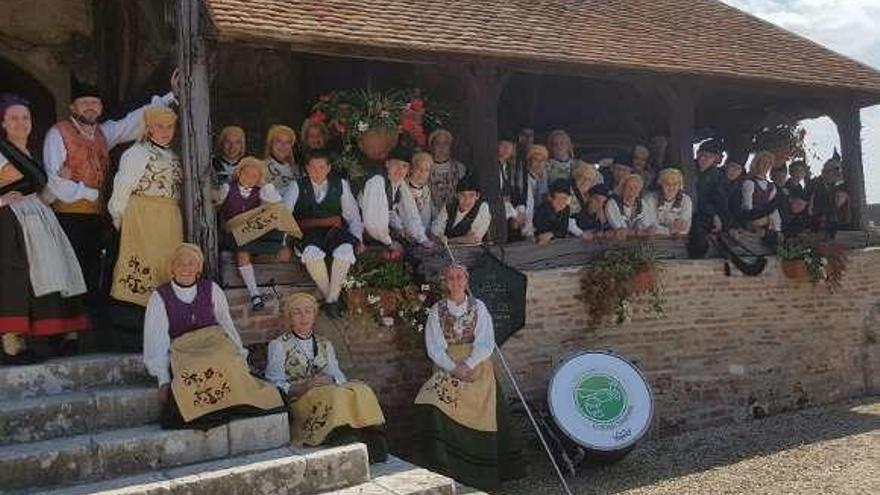 Las gaitas locales, éxito en Francia