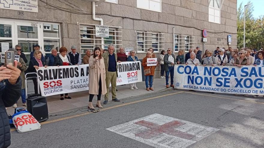 Santos anima a protestar en Vigo contra la «anomalía» de las urgencias en Cangas