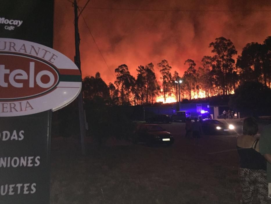 Un incendio forestal en Mondariz obliga a cortar