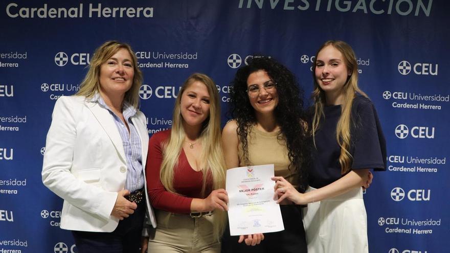 Tres alumnas de Enfermería de la CEU UCH, premio al mejor póster en el III Congreso Nacional de Inteligencia Artificial en Enfermería