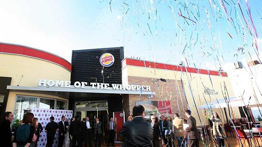 El nuevo restaurante de Burger King en Elche abría ayer sus puertas