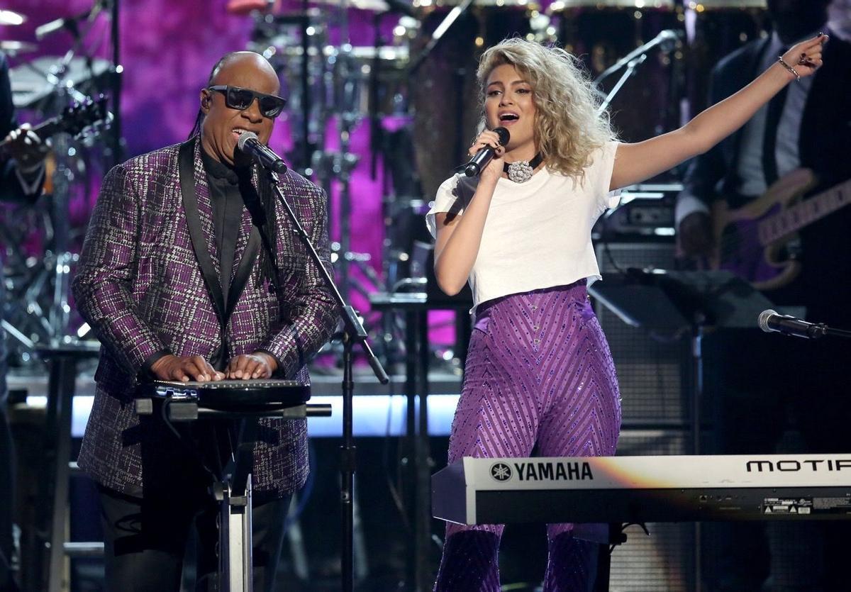 Gala BET, Stevie Wonder y Tori Kelly