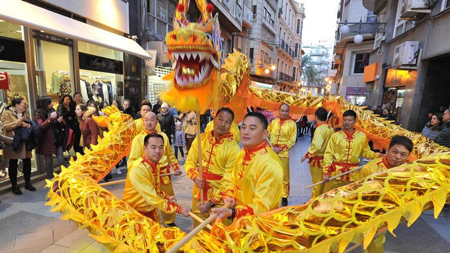 La comunidad china aplaza el año nuevo en Elche por la crisis del coronavirus