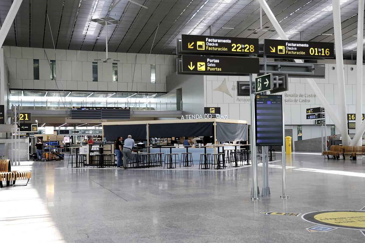Os avións volven voar no ceo de Compostela Os avións volven voar no ceo de Compostela