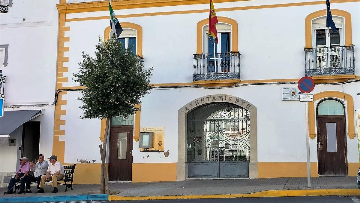 Fachada principal del ayuntamiento de Monesterio