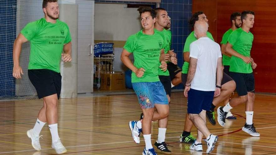 Entrenamiento del Cisne en el CGTD. // Rafa Vázquez