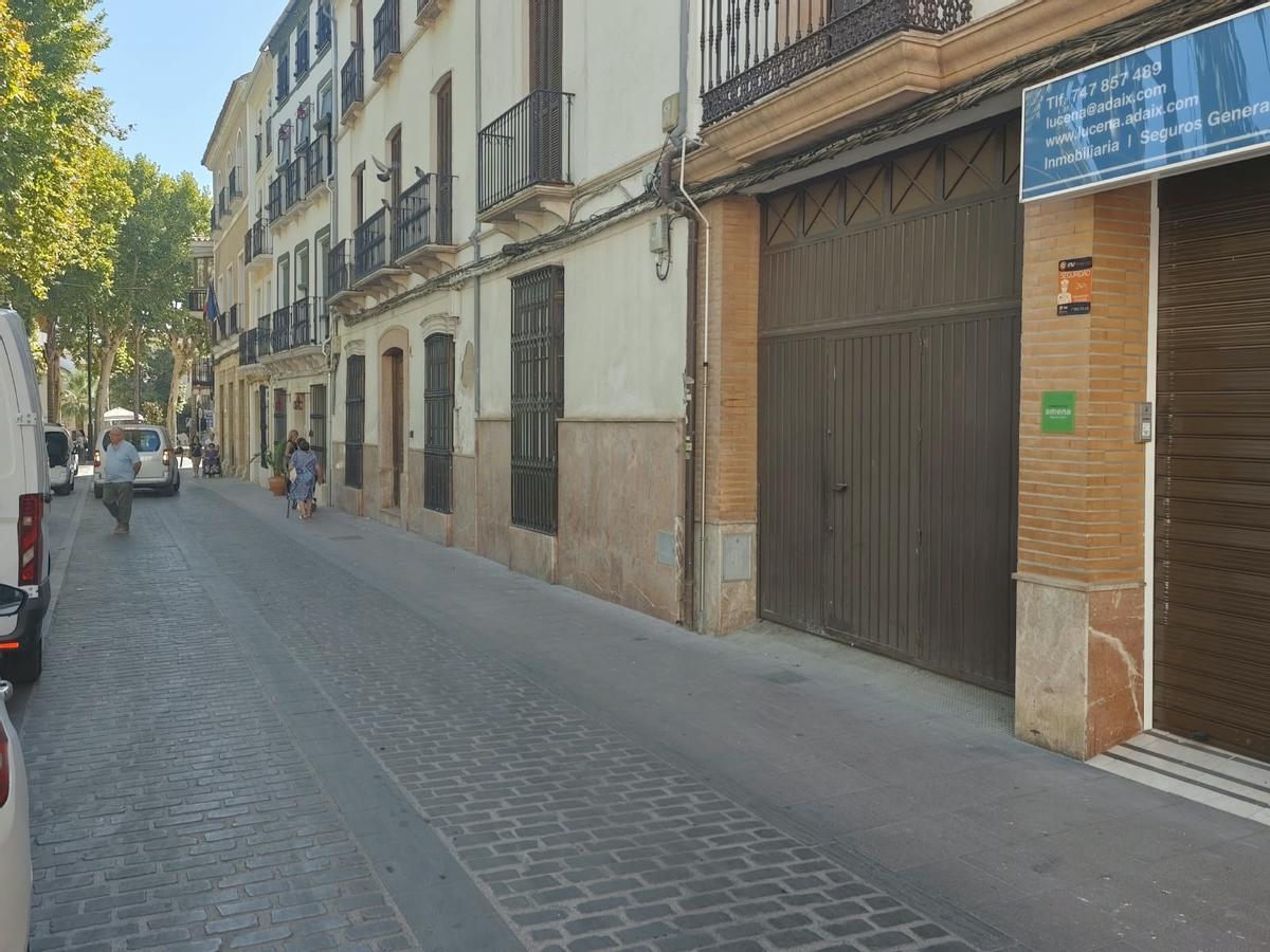 Fachada de uno de los edificios de los antiguos alfolíes ducales.