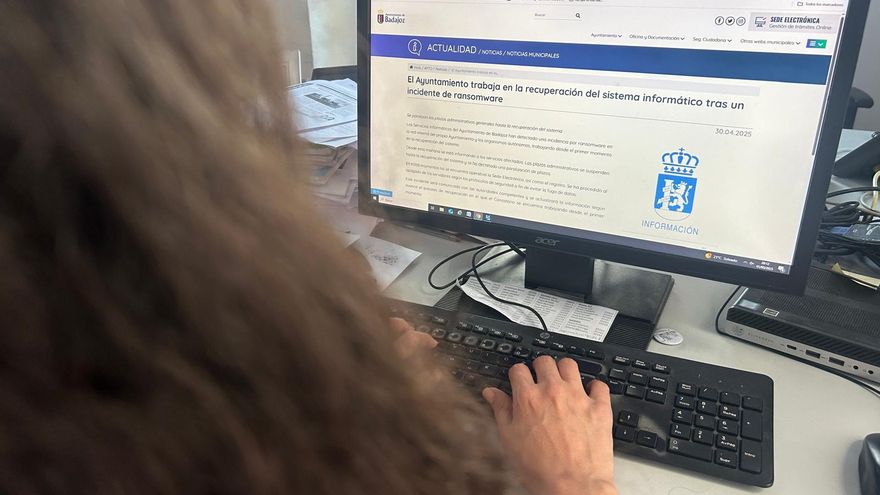 Trabajan &quot;a destajo&quot; para recuperar el sistema informático del Ayuntamiento de Badajoz
