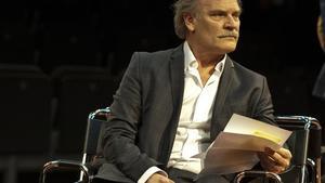 Lluís Homar, durant una escena, al Teatre Villarroel.