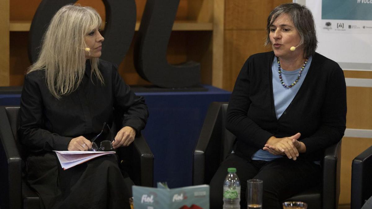 Patricia de Lorenzo, dereita, na Escola do Espectador nas Ondas.   | // VANESSA RÁBADE