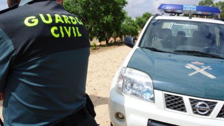 Un guardia civil durante una operación anterior.