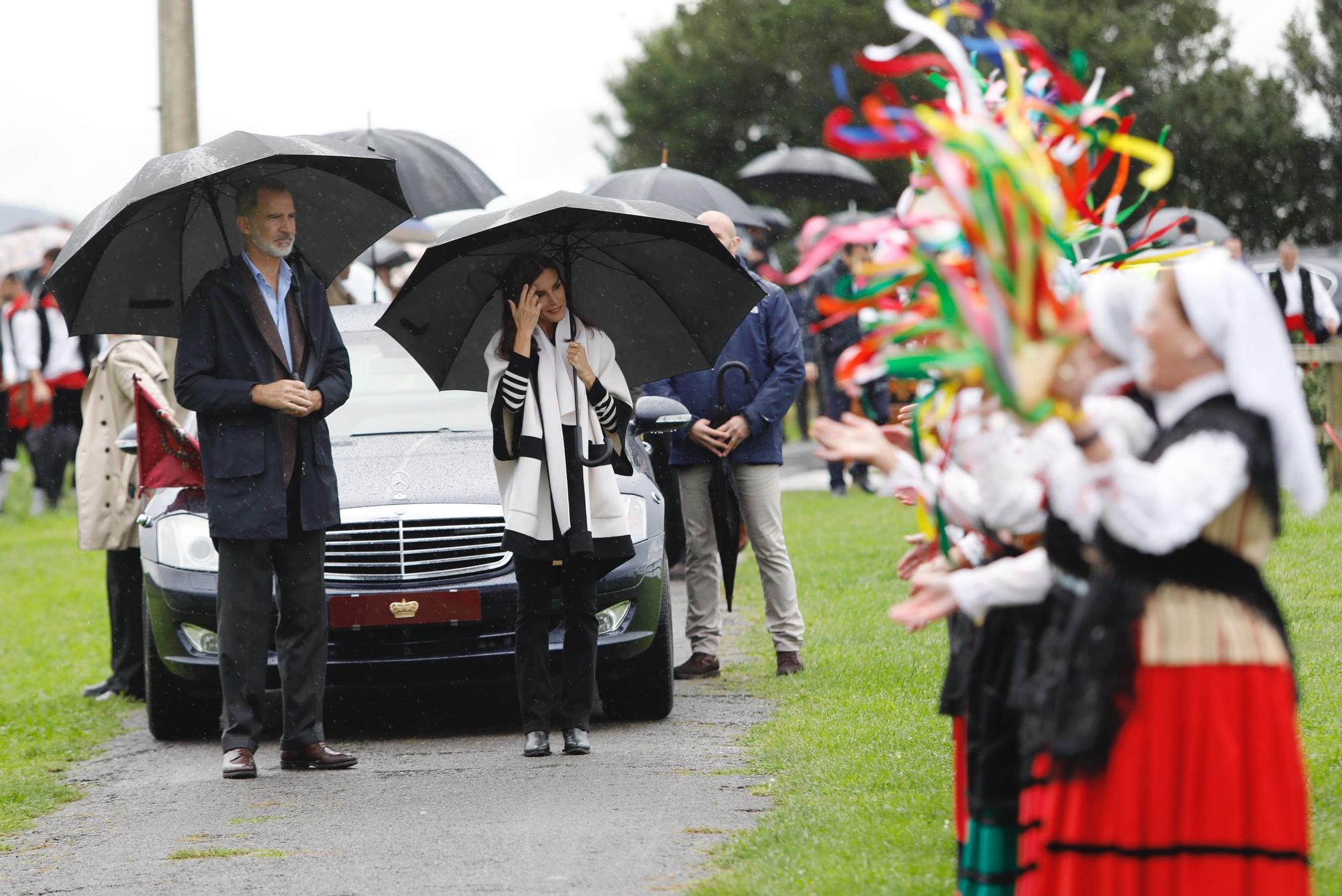 EN IMÁGENES: La Familia Real visita Cadavedo para hacer entrega del premio al Pueblo Ejemplar