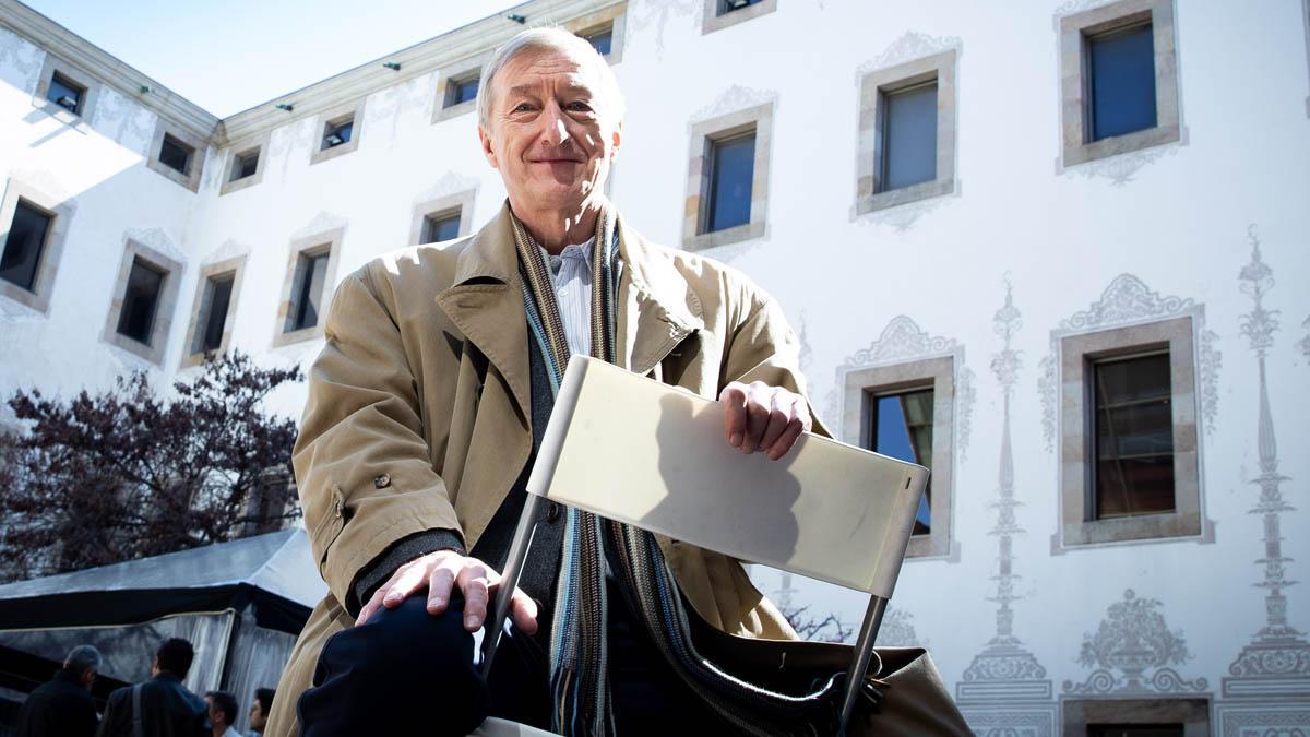 Julian Barnes