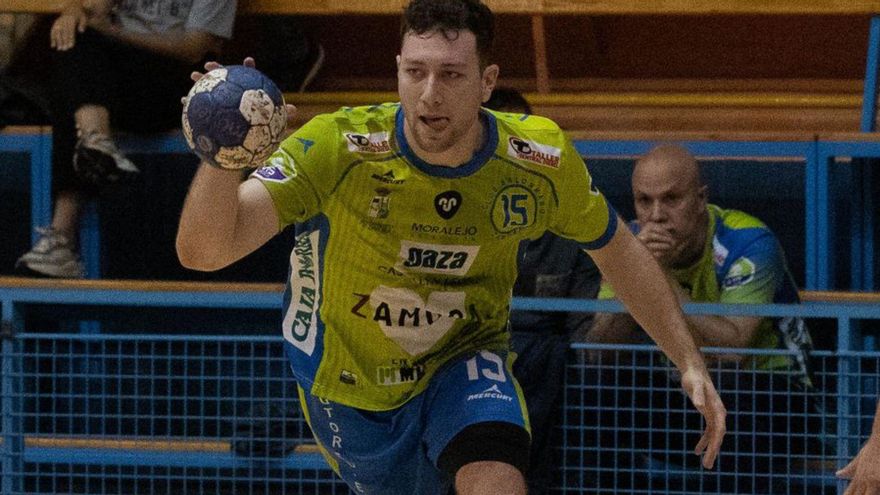 Fran González se estrena en el banquillo del Balonmano Zamora