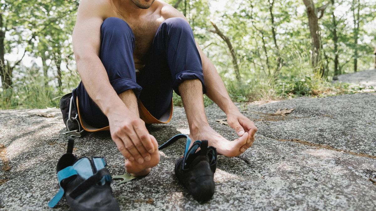 Juanjo López, traumatólogo, advierte de los riesgos de usar calzado barefoot: "No hay vuelta atrás"