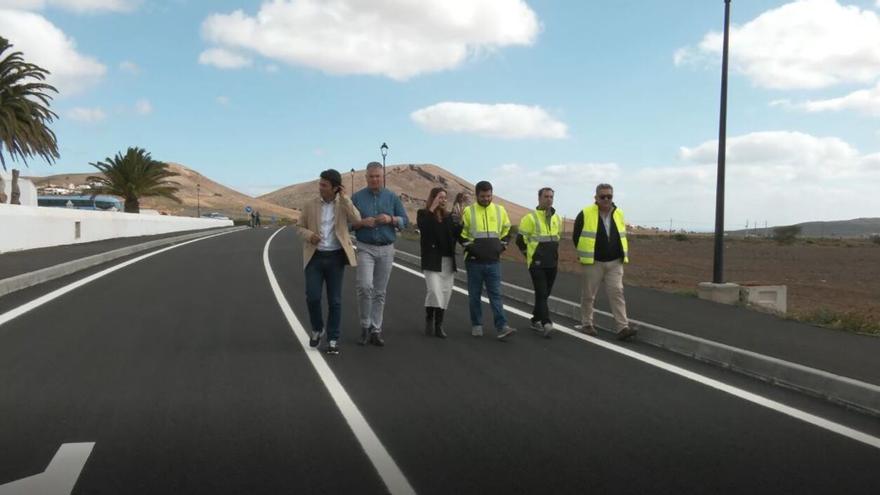 La carretera entre Nazaret y el Complejo de Teguise reabre tras las obras de mejora