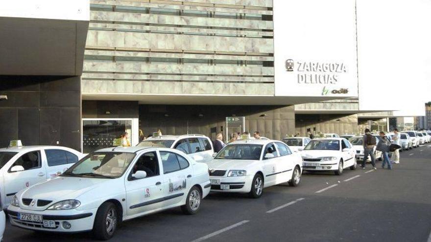 Zaragoza quiere que en 2023 no circulen ya más taxis diesel por la ciudad