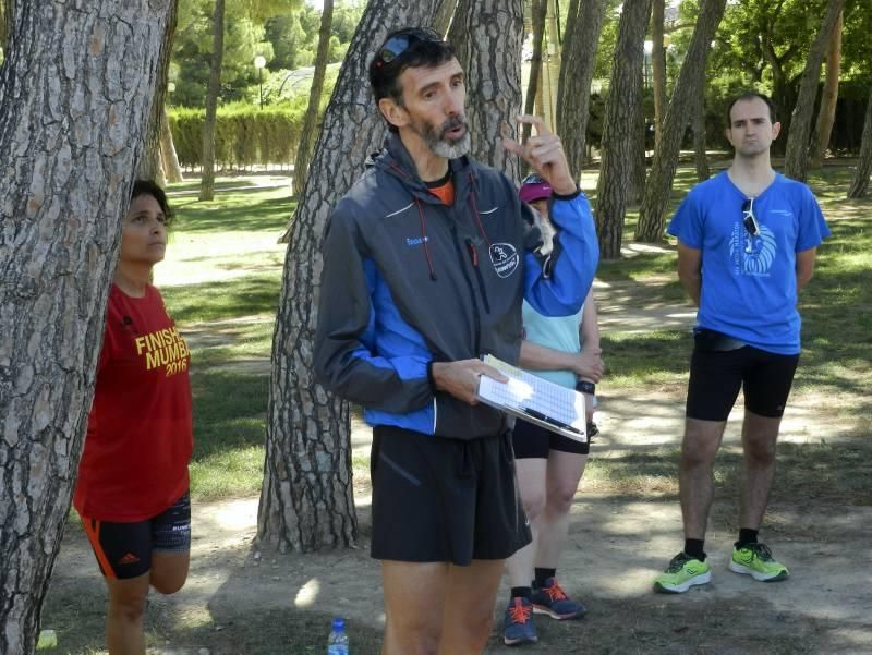 Una treintena de atletas de la escuela del Running Zaragoza realizaron el domingo una prueba de 21 kilómetros de cara al Maratón de Zaragoza