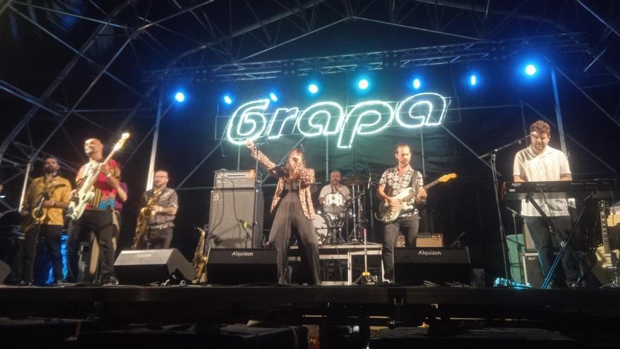 The Agapornis en la Grapa Festival de Avilés.