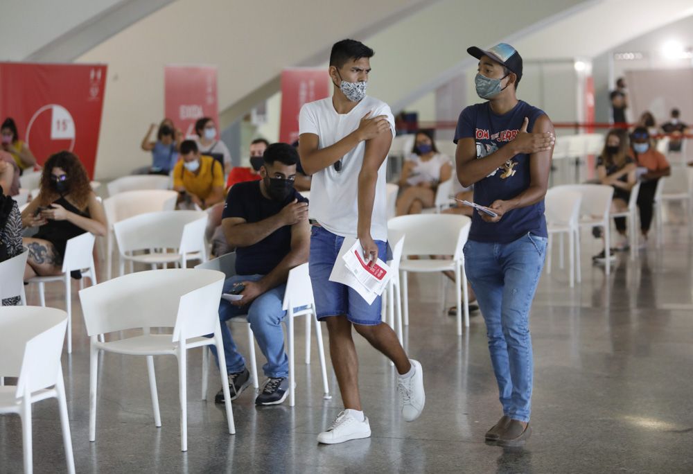 Búscate en la vacunación para personas entre 20 y 29 años.