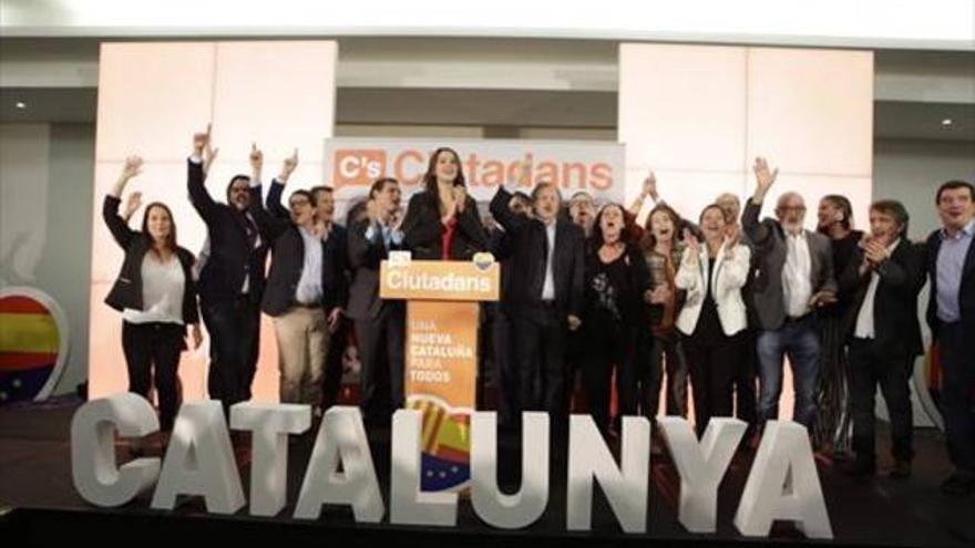 C&#039;s reclama la dimisión de Mas y nuevas elecciones
