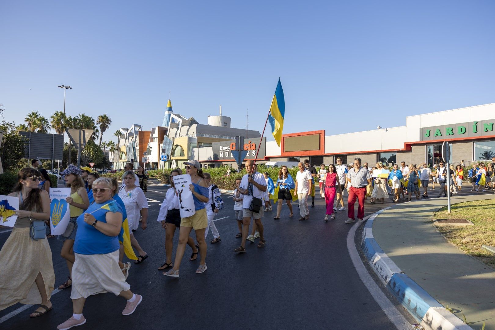 Celebración del aniversario de la independencia de Ucrania en las calles de Torrevieja y el Parque de las Naciones