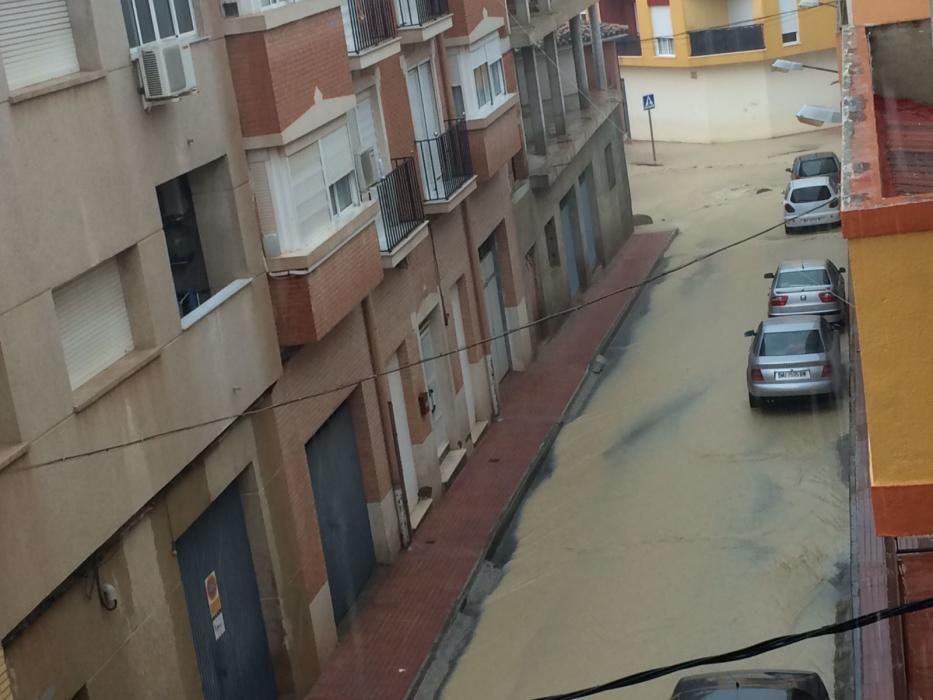 Calles anegadas en Mula