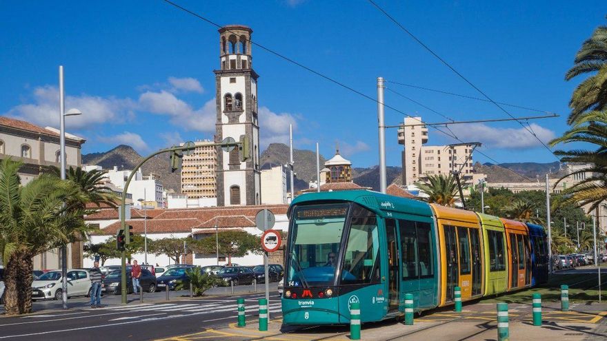 The great response of the voice of the Tenerife Tram to a young man from Granada