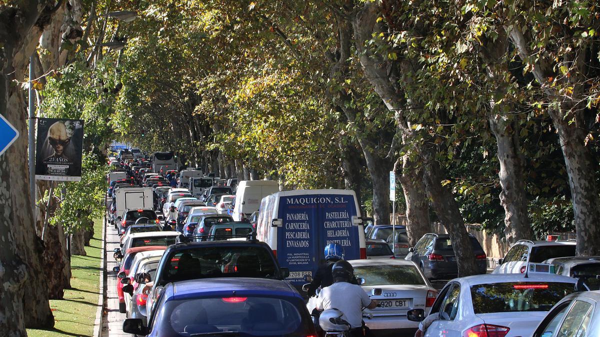 Caravana en el Paseo de los Curas, en una imagen de archivo.