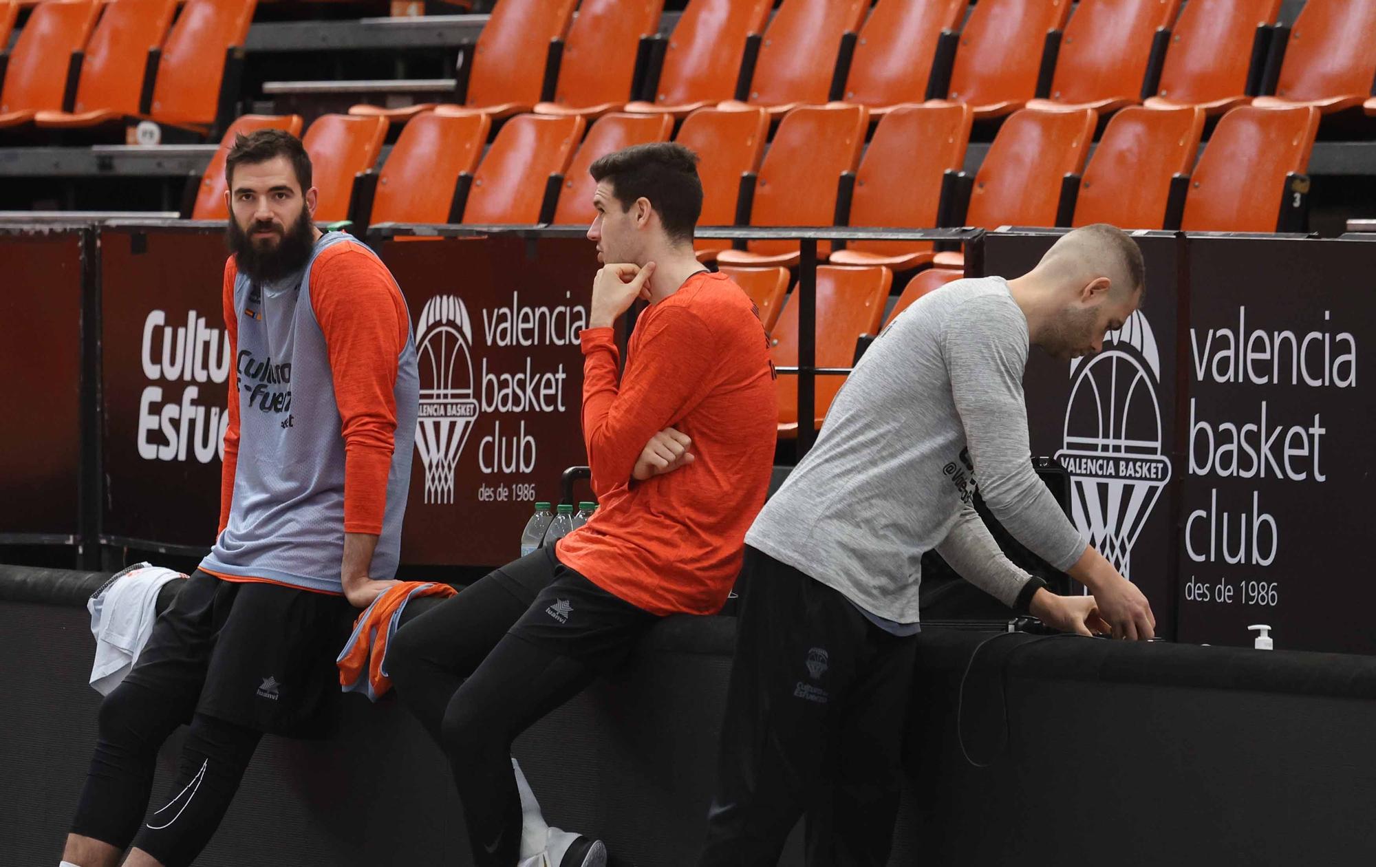 Entrenamiento previo al partido de Euroliga frente al  Meridianbet de Belgrado