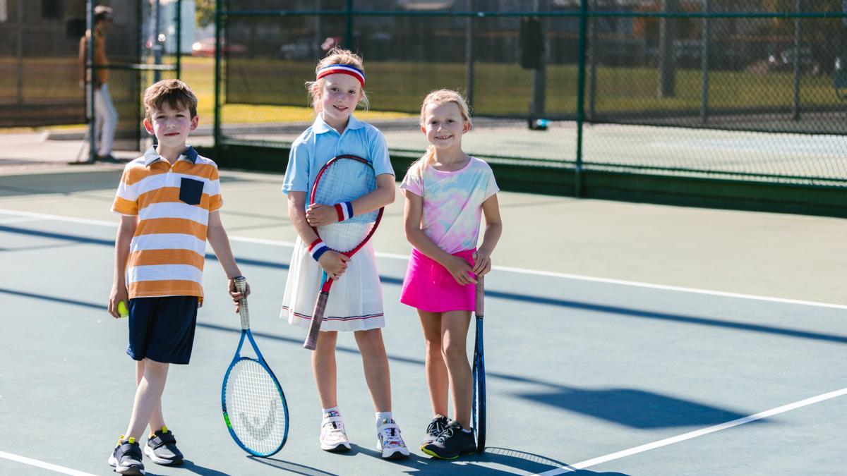 Con esta guía, te ayudamos a elegir las mejores raquetas del mercado para niños