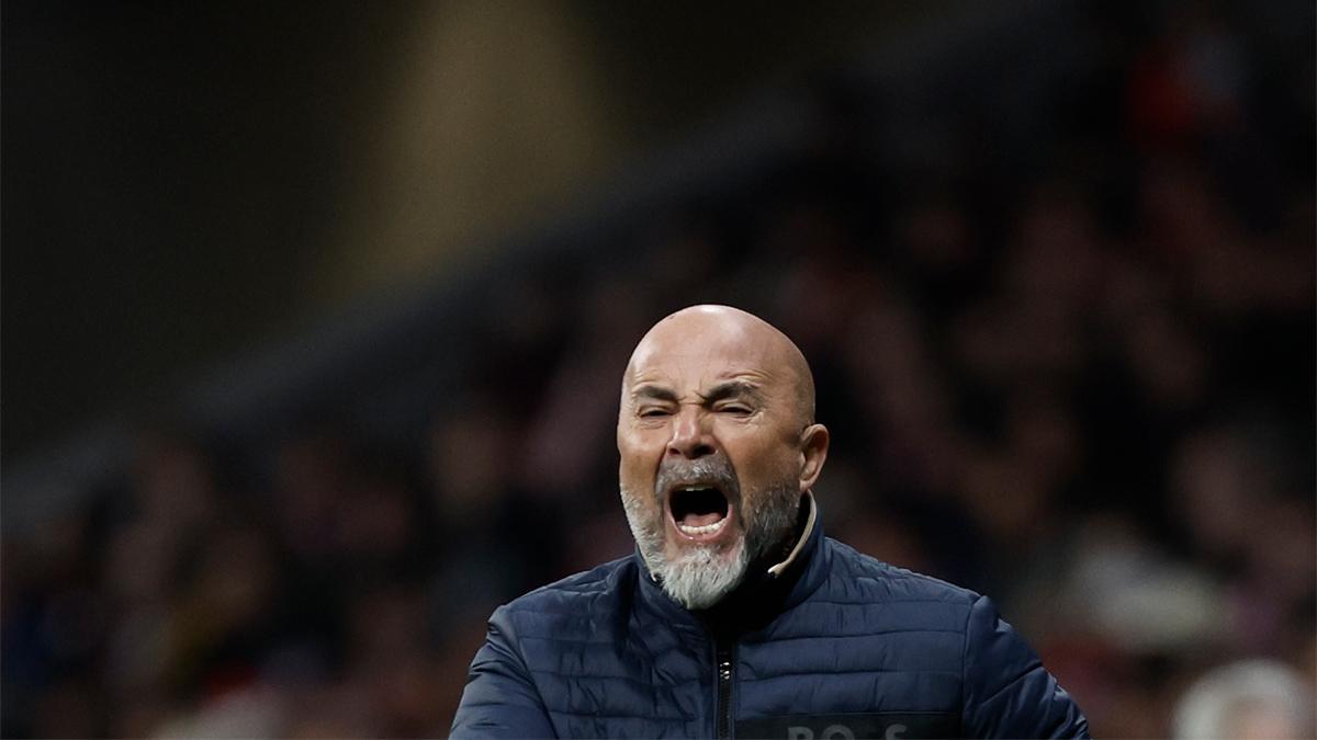 Sampaoli mostró su enfado con los suyos durante el encuentro ante el Atlético de Madrid