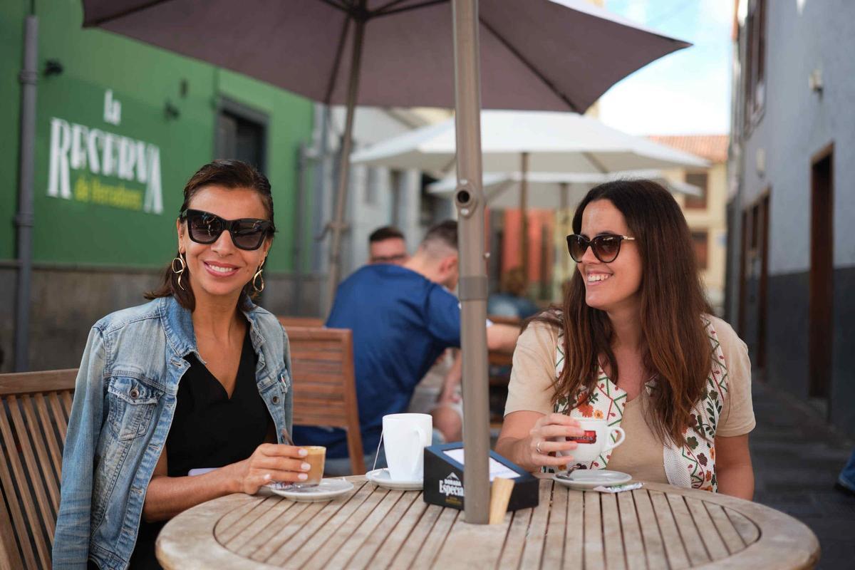 Doris Pérez y Raquel Herrera.