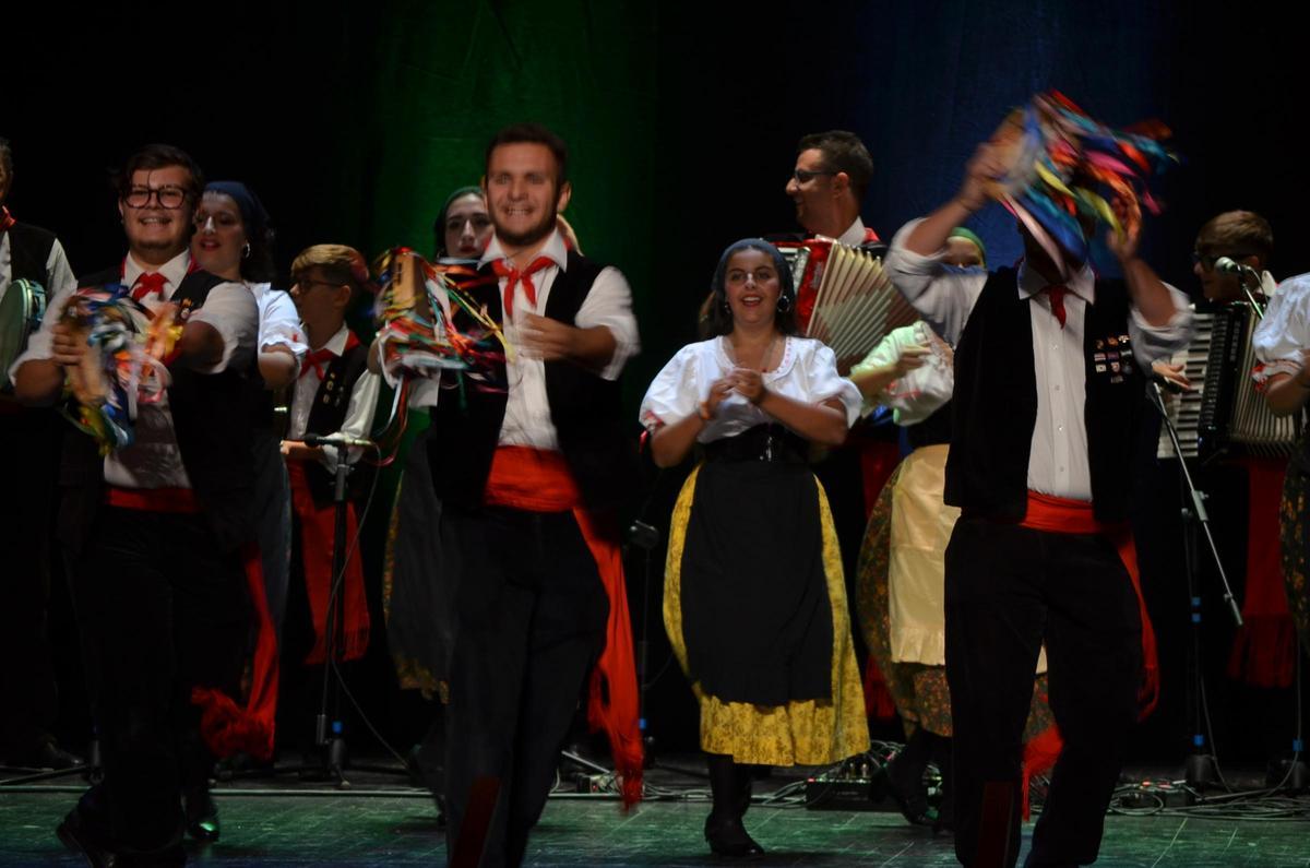 Festival Internacional de Folklore, grupo de Sicilia.