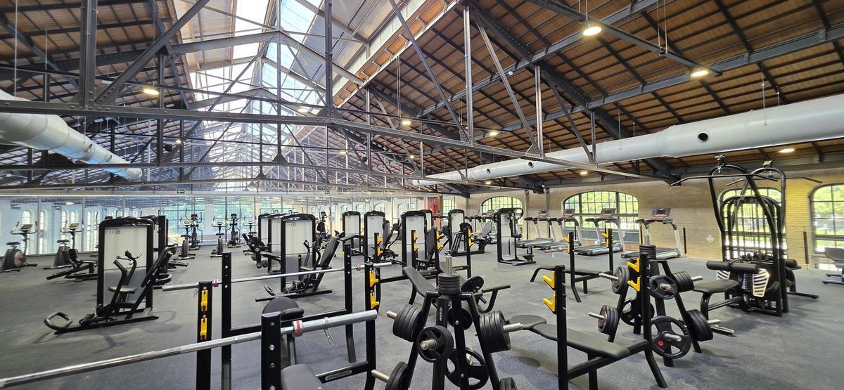 Así es el nuevo Polideportivo del Parc Central construido en un antiguo depósito de locomotoras