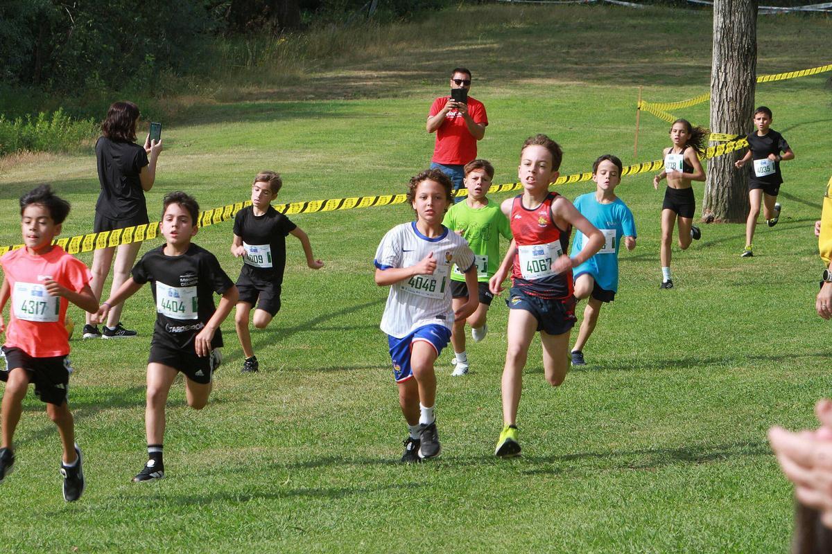 Los pequeños también se lanzaron a la carrera.