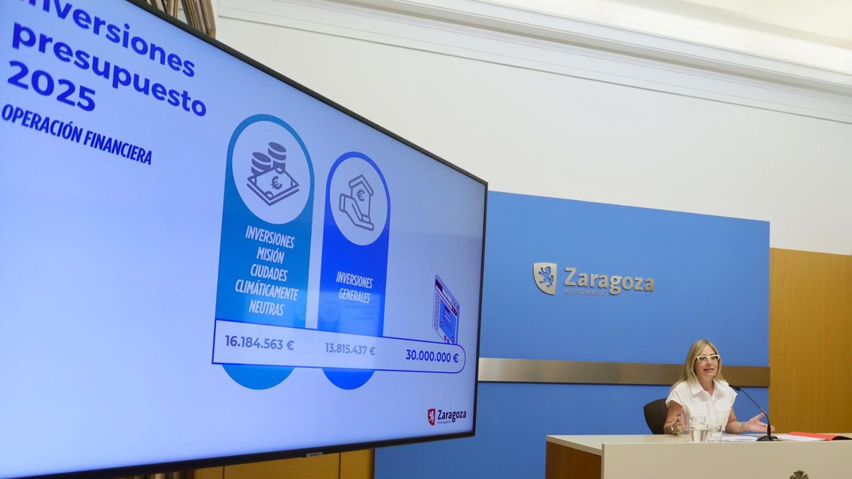 La concejala de Hacienda, Blanca Solans, este miércoles en rueda de prensa.