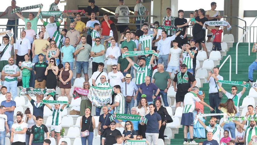 Las peñas del Córdoba CF se movilizan para el play off de ascenso a Segunda División